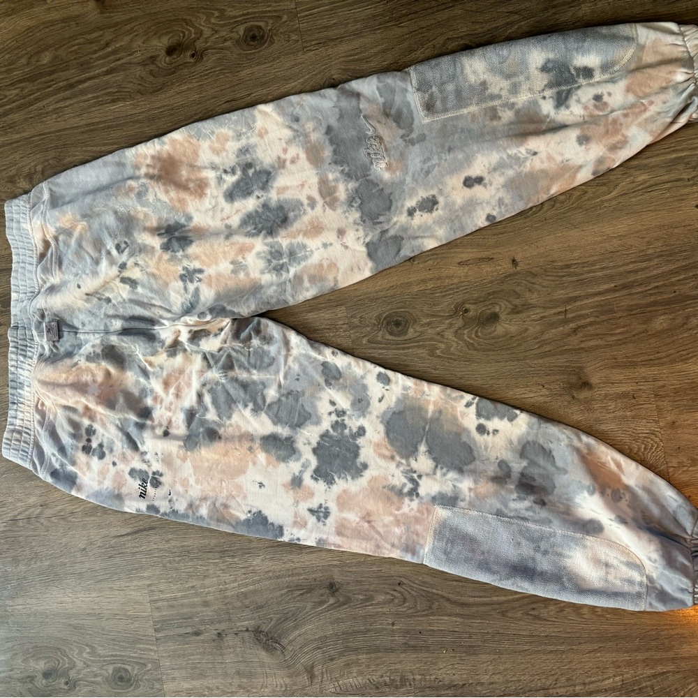 Nike Tie-Dye Hoodie and Joggers Set - Gray and Pink - Picture 3 of 14